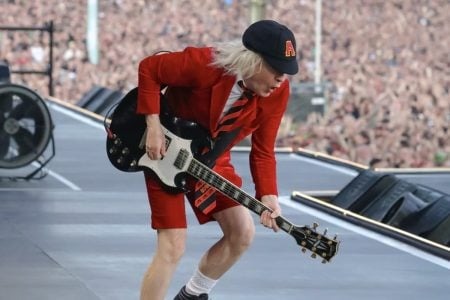 Angus Young 450x300 1
